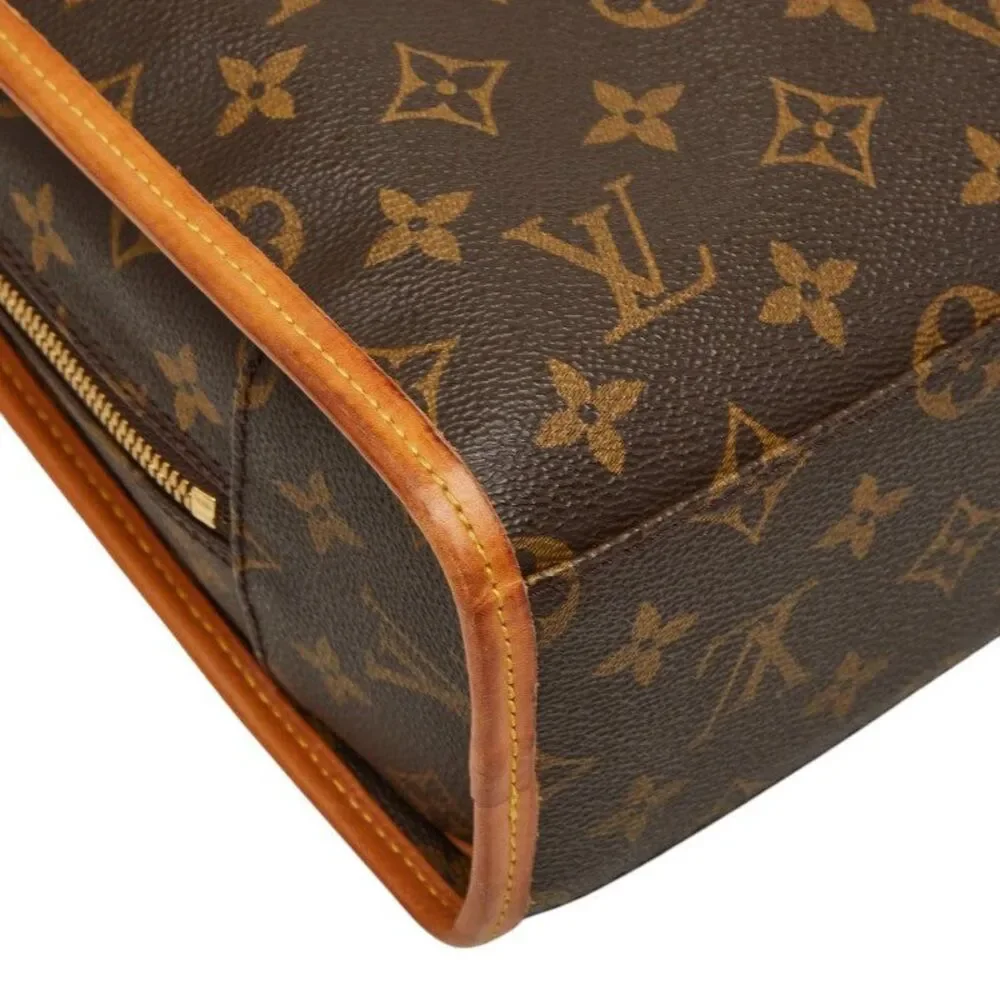 Louis Vuitton delivery duty